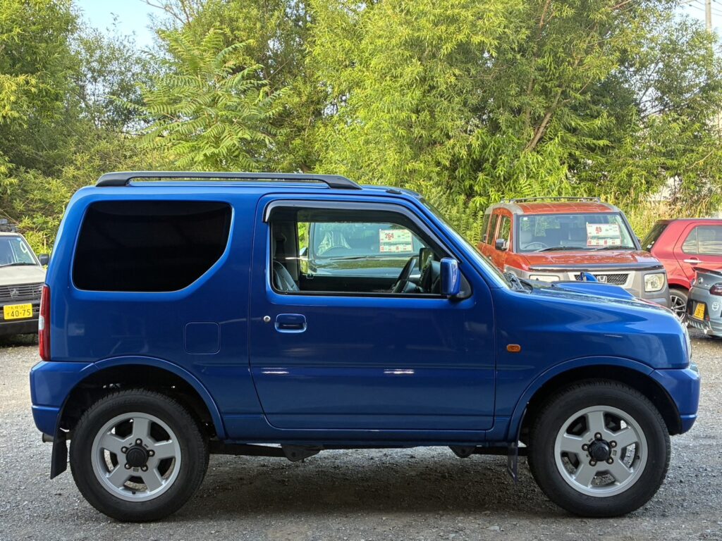 札幌市で販売中のスズキ ジムニー XC 4WD サイドビュー